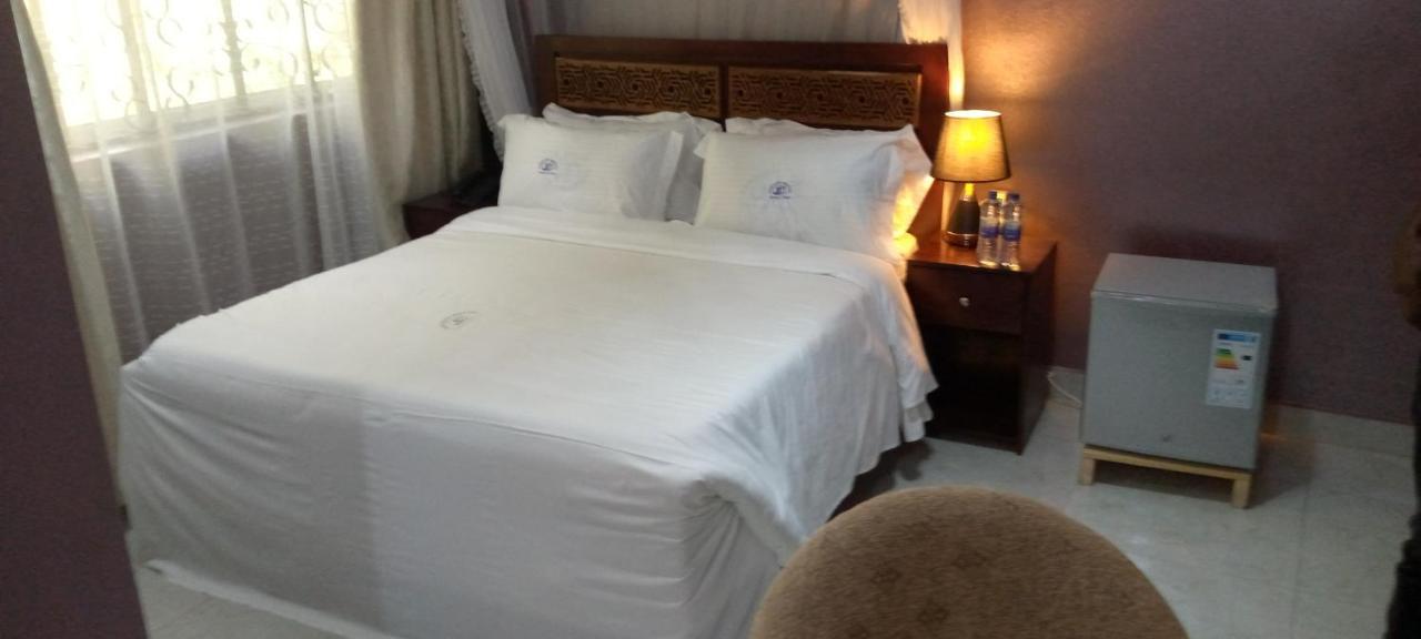 Jakicha Motel Dar es Salaam Bagian luar foto