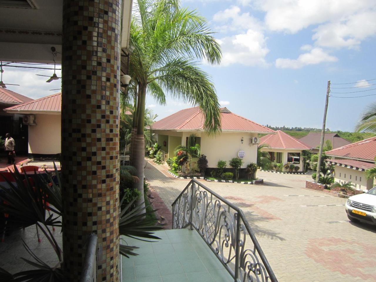 Jakicha Motel Dar es Salaam Bagian luar foto