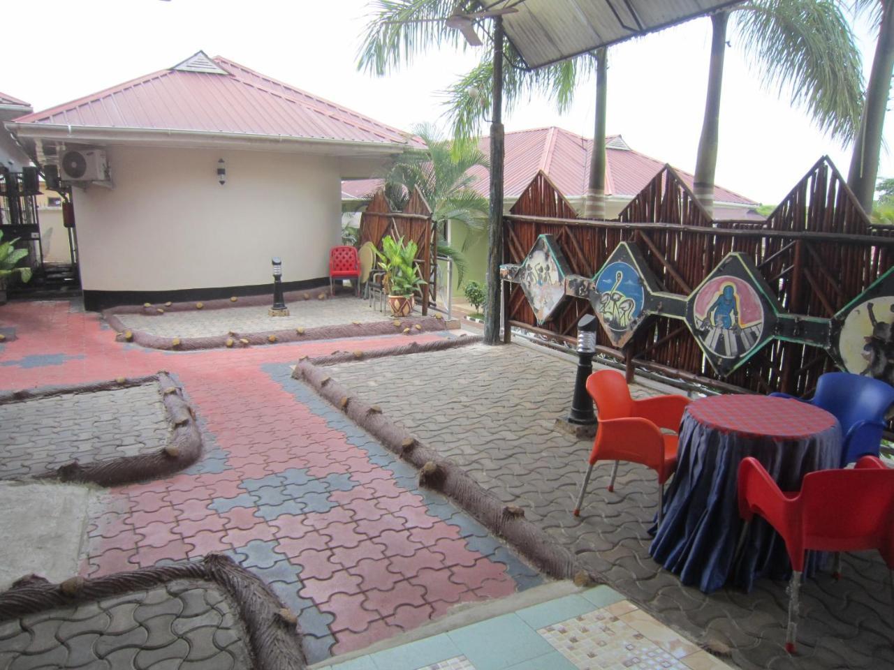 Jakicha Motel Dar es Salaam Bagian luar foto