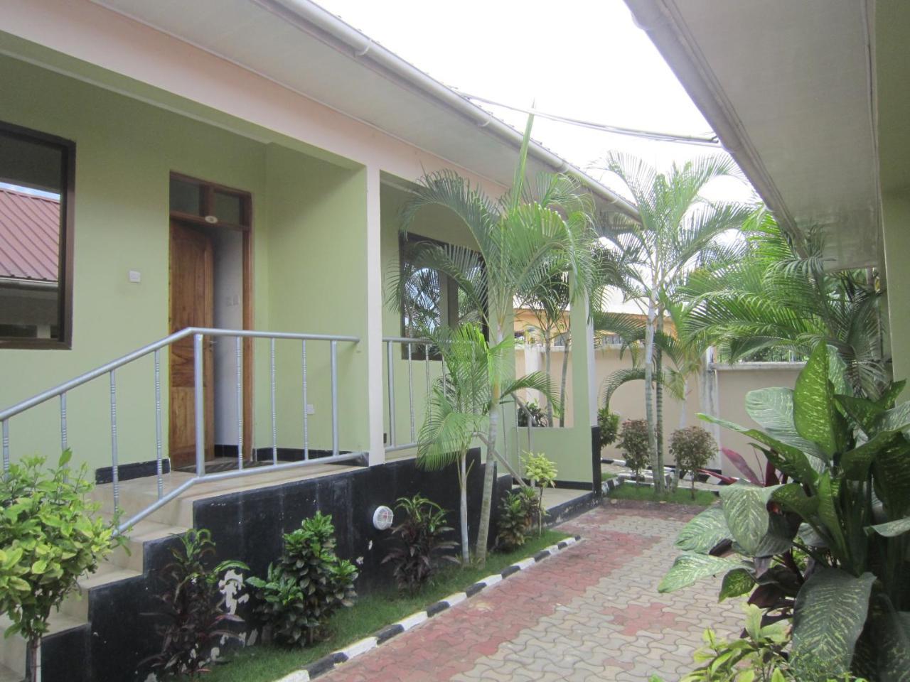 Jakicha Motel Dar es Salaam Bagian luar foto