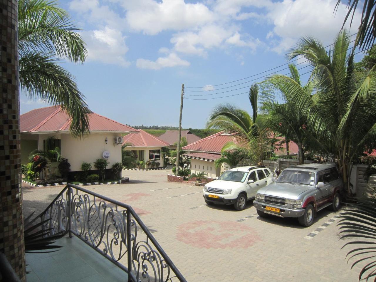 Jakicha Motel Dar es Salaam Bagian luar foto