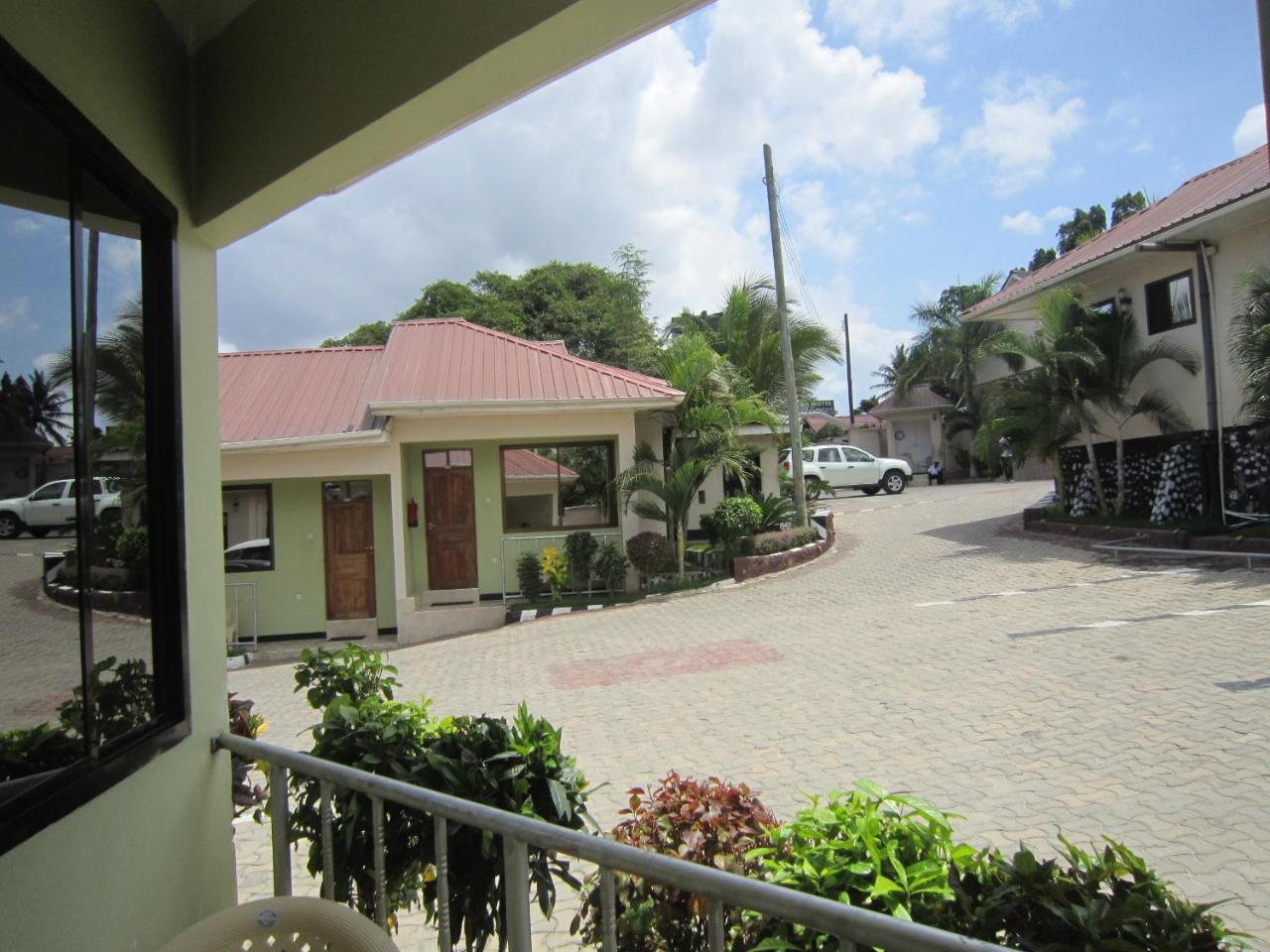 Jakicha Motel Dar es Salaam Bagian luar foto