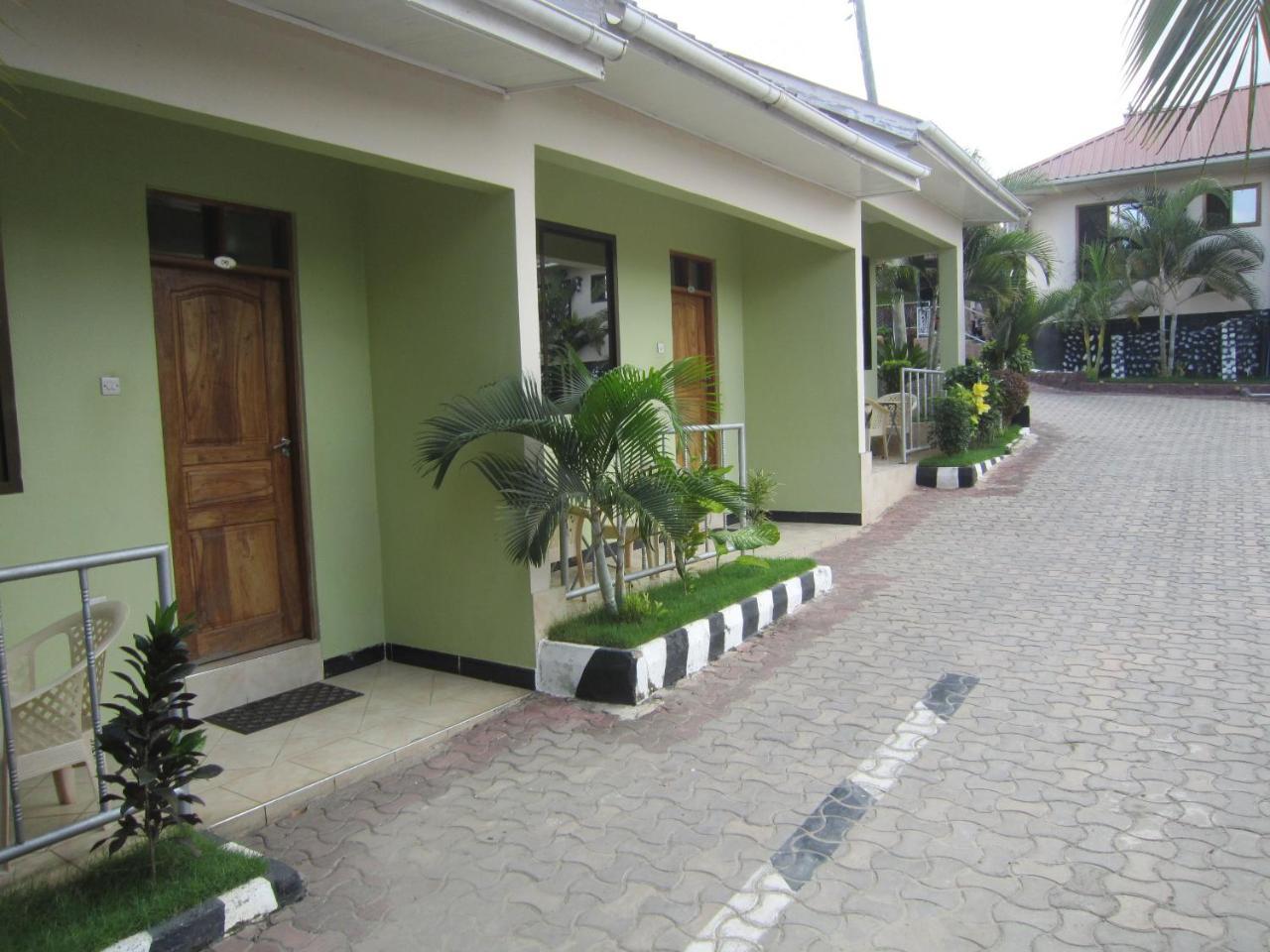 Jakicha Motel Dar es Salaam Bagian luar foto