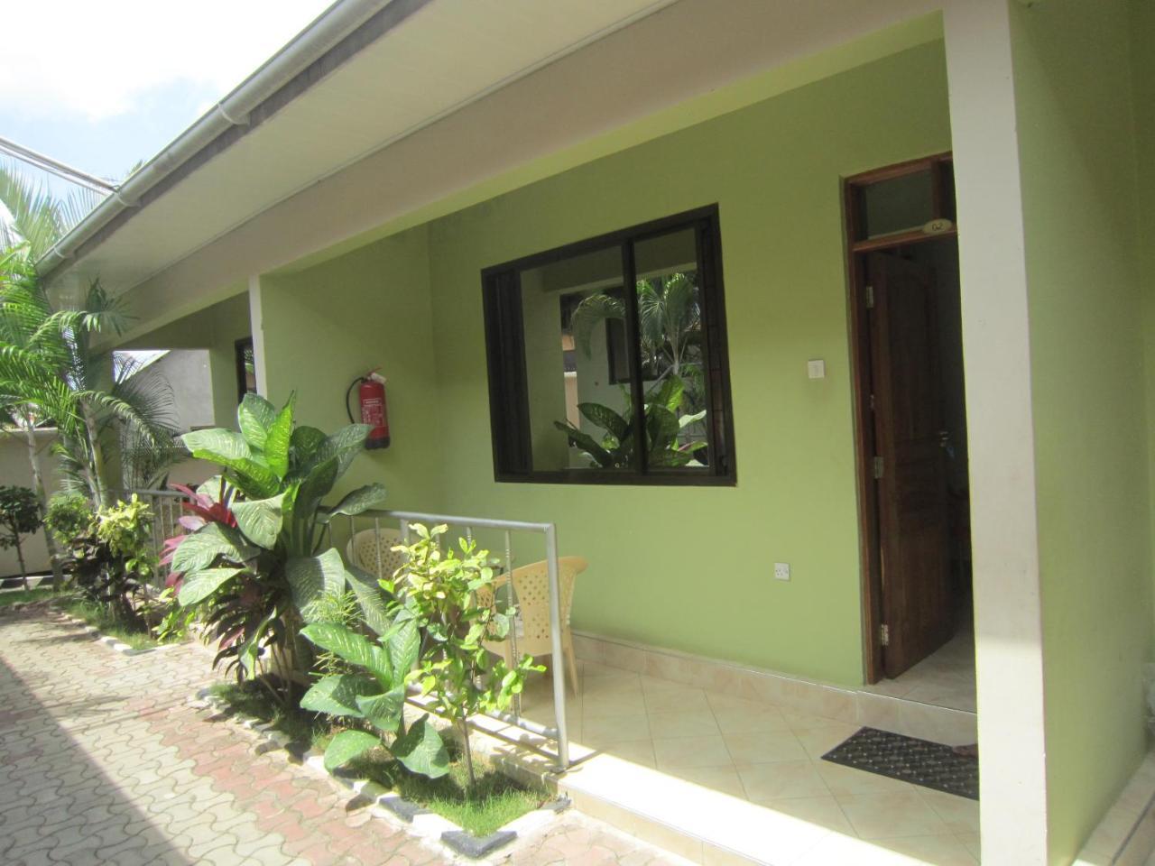 Jakicha Motel Dar es Salaam Bagian luar foto
