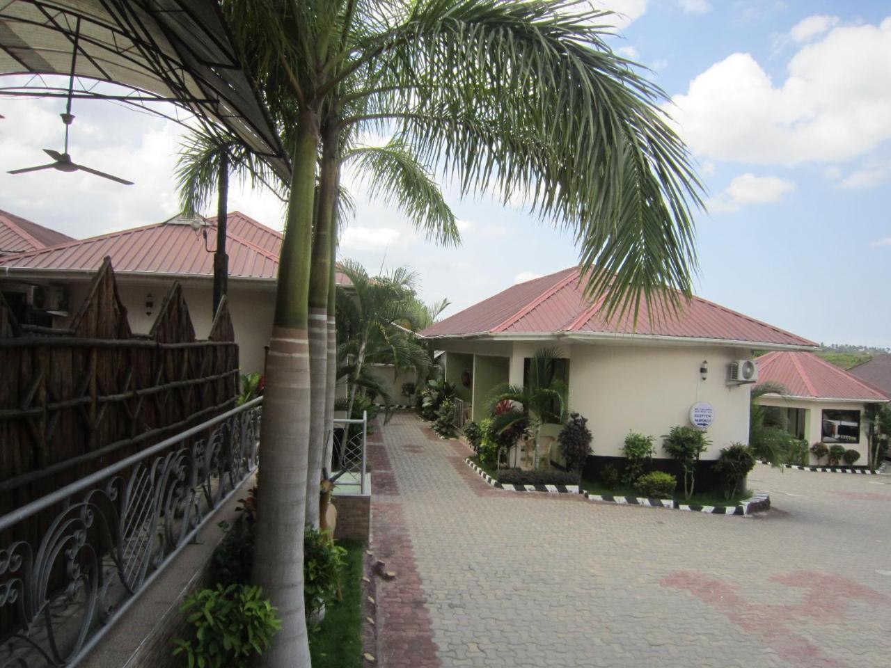 Jakicha Motel Dar es Salaam Bagian luar foto